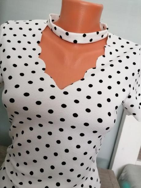 Tričko s puntíky, s