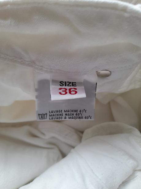 Bílé riflové kalhoty, 34