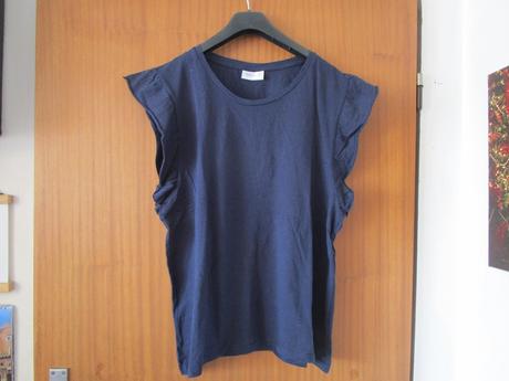 Pěkné tm. modré bavl. tričko,volánkové rukávy,v.xl, kik,xl
