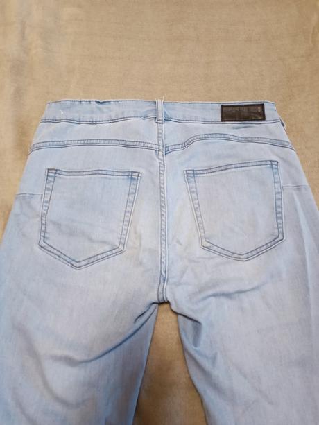 Pružné rifle džíny, pull&bear,40