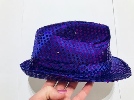 Ob/ klobouk s flitry, 