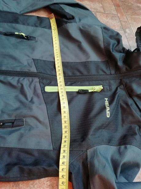 Hezká nepromokavá bunda head-kvalitní top stav, 122