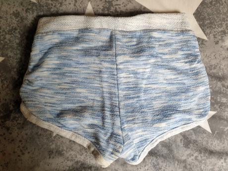 Dívčí kraťasy, 134