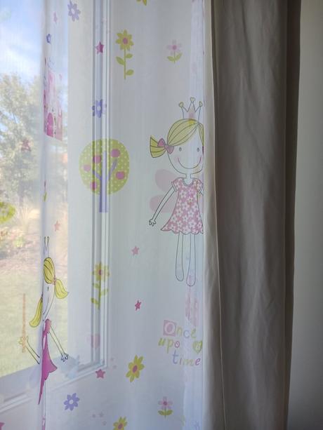 Záclona 2x 140 x 245 cm,