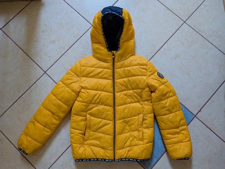 Lehce vatovaná bunda, vel. 134, c&a,134