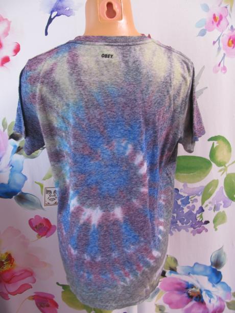 Barevné lehké letní tričko obey, m