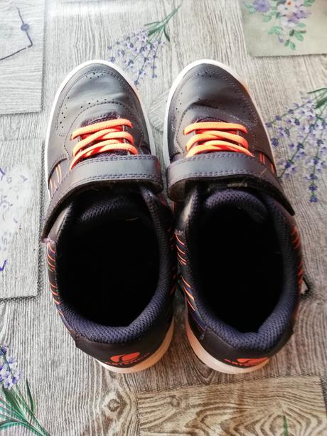 Tenisky dívčí - sálovky vel. 37., decathlon,37