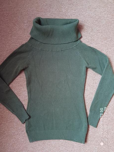 Svetr - rolák zn."extra me tu" vel."l", tu,l