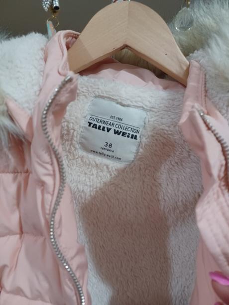 Světle růžová zimní bunda s plyšem uvnitř, tally weijl,158