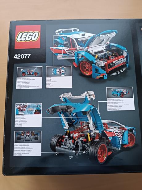 Lego technic 42077 závodní auto,