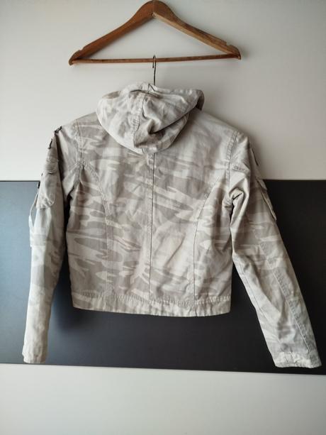 Bunda zn. rr vel.40, 40