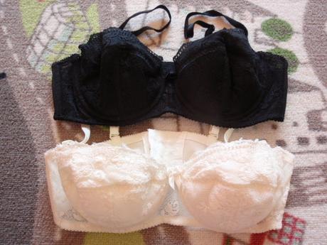 Podprsenka krajková smetanová a černá 80b, 80b