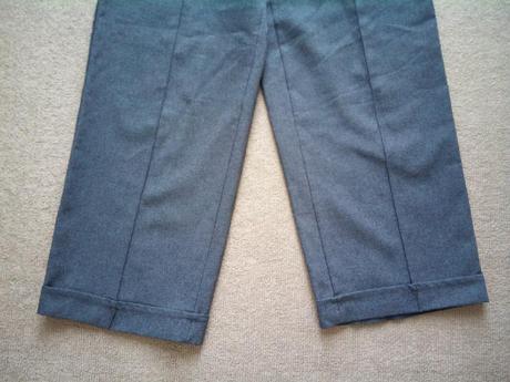 Elegantní šedé kalhoty, 152