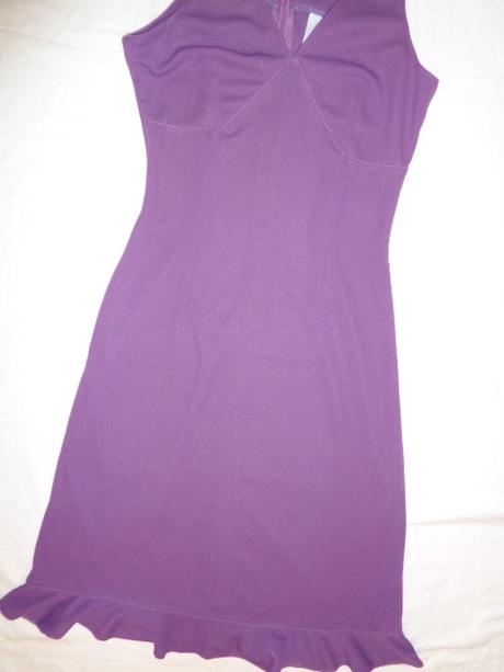 Nádherné fialové šaty s volánkem - velikost 34, xs