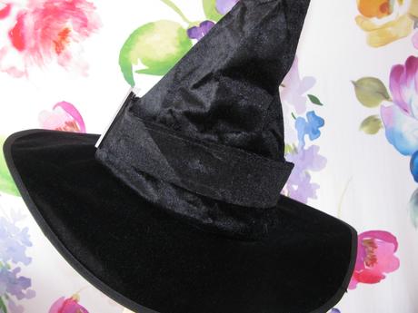 Karnevalový klobouk pro čarodějku halloween,
