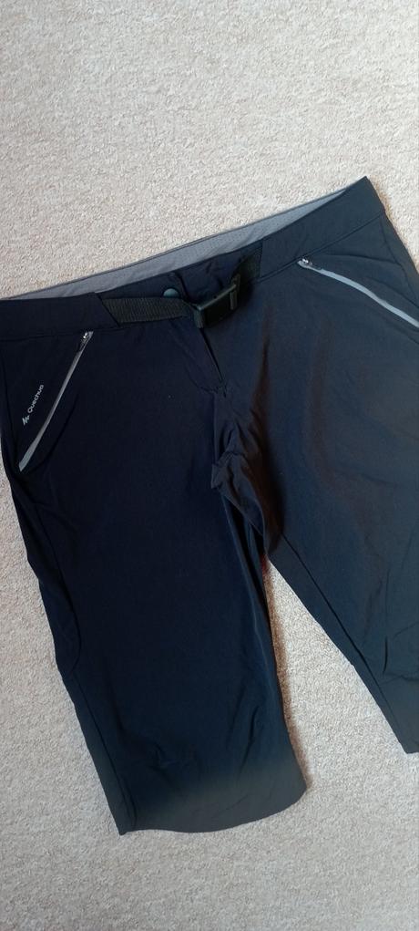 Šortky zn."decathlon - quechua" vel."s", decathlon,s