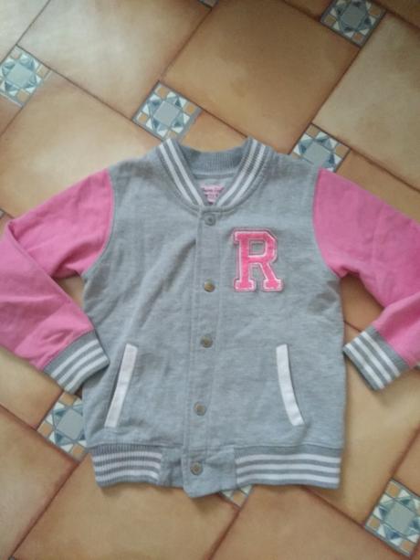 Dívčí bomber, 110