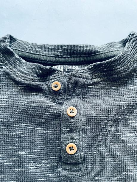 Triko šedé melirované - v.4/5 let, tu,110