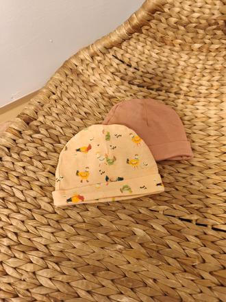 2krát jarní čepička slepičky 0-3m, pepco,62