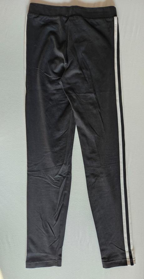 N122	dívčí sportovní legíny adidas vel. 152, adidas,152