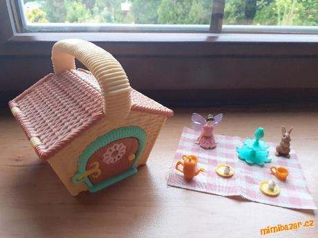 Domek, domeček pro vílu elfku, z bambule, 