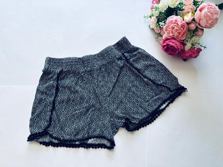 Krásné kraťasy černo bílé - v. 10/11 let, young dimension,146