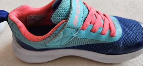 Dívčí boty, botky, tenisky, vel.35, zn.sketchers, skechers,35