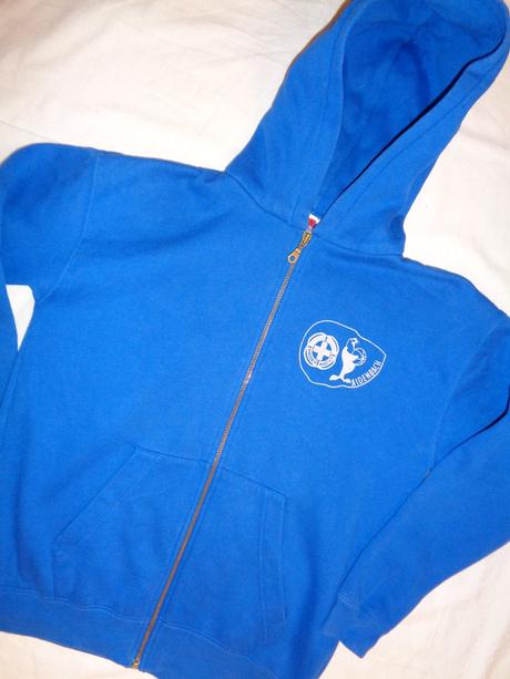 Krásná modrá mikina, 152