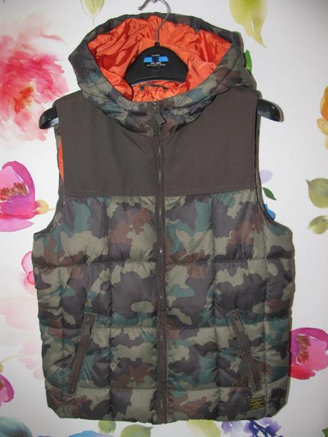 Chlapecká khaki maskáčová vesta s kapucí zara, zara,152