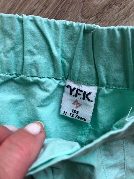 Kraťasy, velikost 152, takko,152