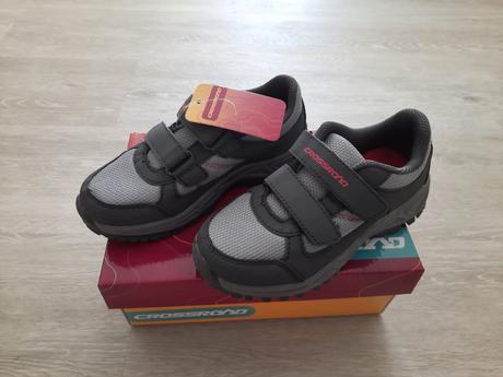 Tenisky,boty vel.30,stélka 19,7cm nové, 30