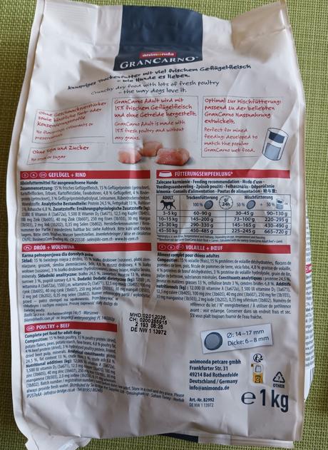 Granule pro dospělé psy, 