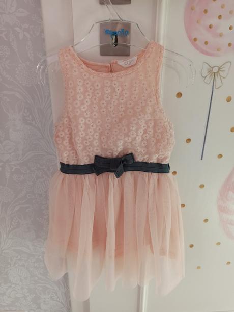 Slavností šaty, pepco,98