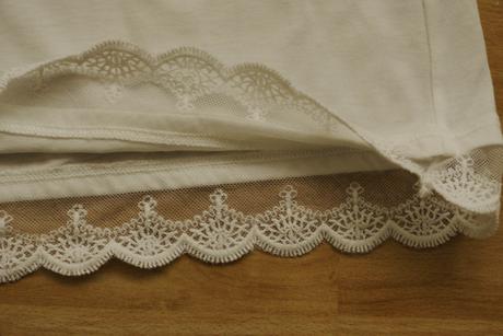 Top bile barvy vel.134/140, c&a,134