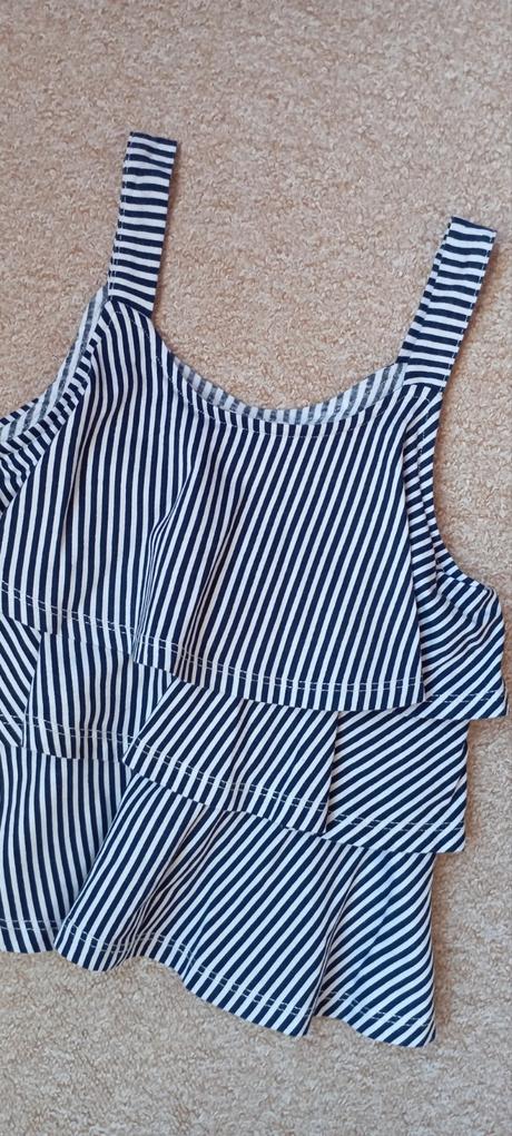 Tílko zn."lc waikiki" vel."5-6let",