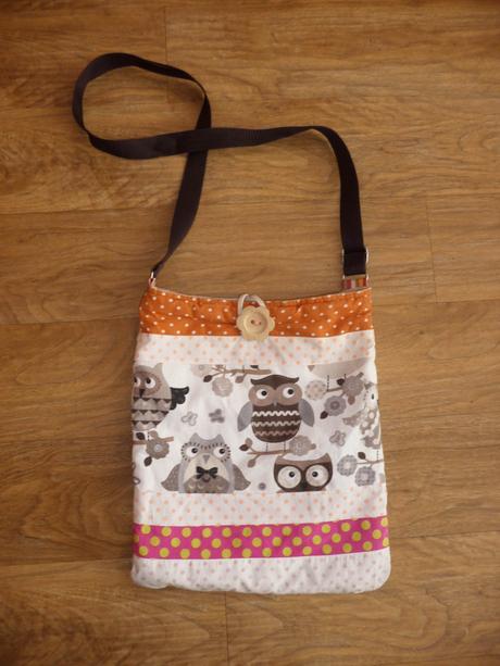 Dívčí kabelka-taška přes rameno se sovičkami 39x33,