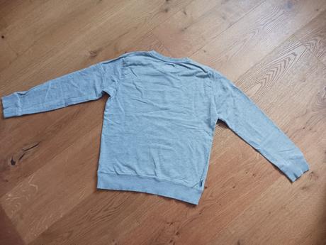 Triko č.140/146 top stav., reserved,140