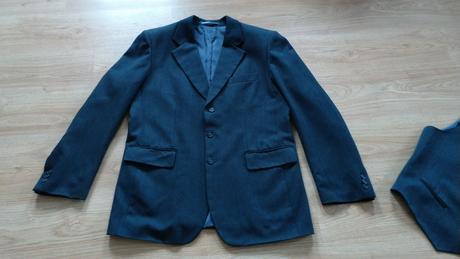 Pánský oblek na 182cm vysokého muže, 182