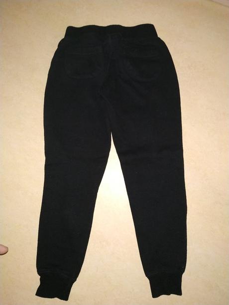 Značkové tepláky vel.122, 122