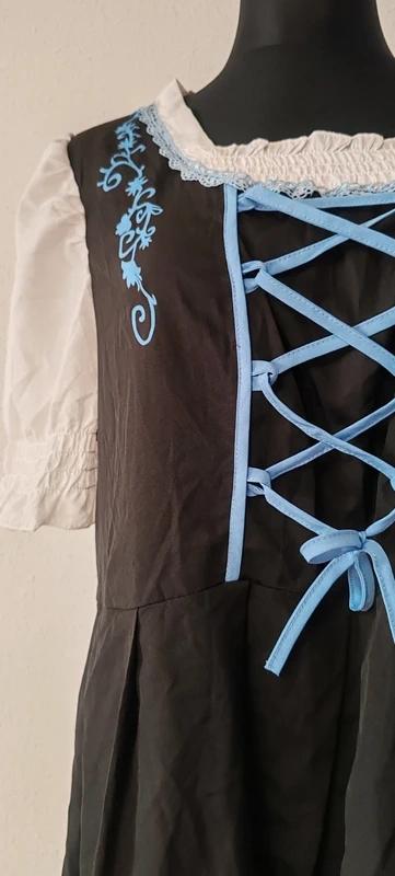 Oktoberfest dirndl,