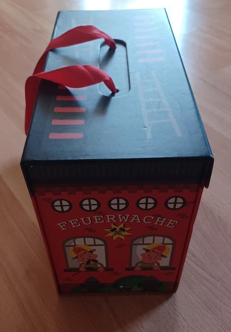 Hasičská stanice papírová,