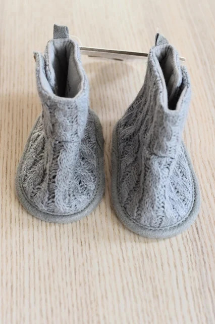 Capáčky vel. 3 - 6 m, primark,<17