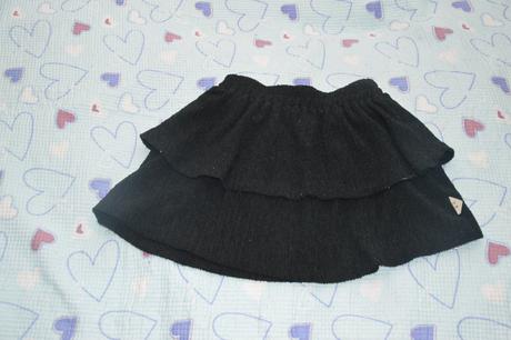 128 134 140 146 152 černá sukně s kanýry, 140