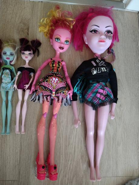 Monster high panenky a auto, 