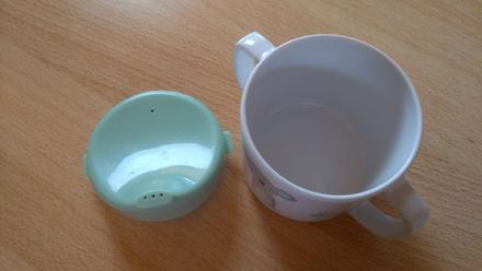 Hrníček s pítkem, 