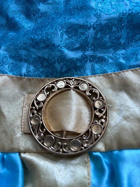 An13/ kostym princezna rebelka - v.7/8 let, 