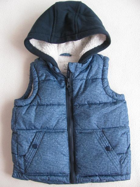 Prošívaná zateplená vesta s kapucí s vnitřní kožeš, f&f,86