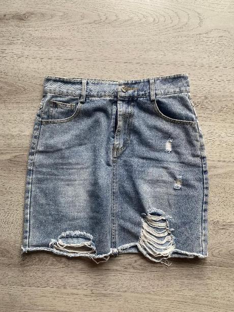 Krásný komplet věcí,sukně,body velikost 38/m, m