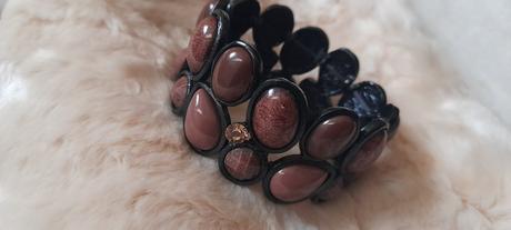 Strečový náramek s kamínky, orsay