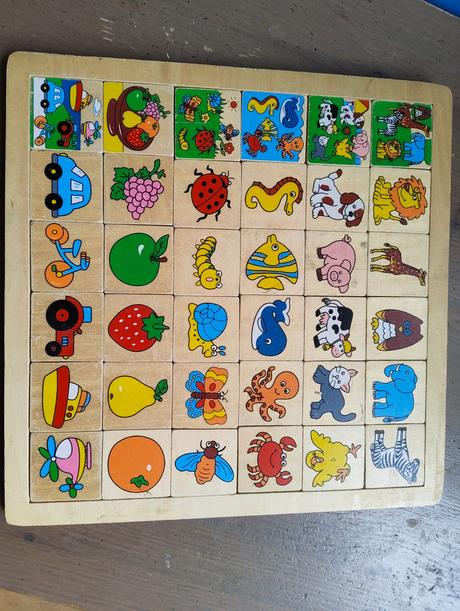 Dřevěná obrázková skládačka, 